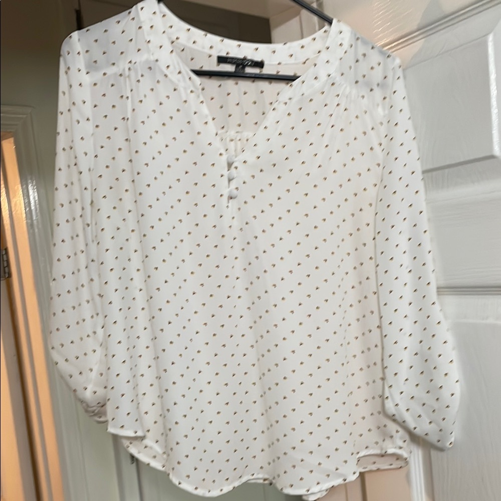 White Blouse with Cuffed Sleeves and Peter Pan Collar